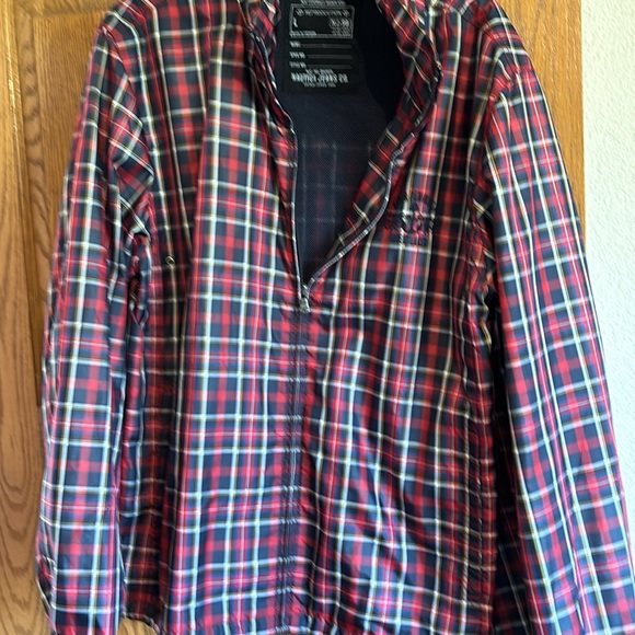Beautiful plaid windbreaker is perfect! - Picture 4 of 4
